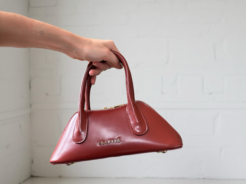 clariteminihandbagrubyredEveningbagstatementgolddetailingvintageholdingdetailformalcocktail
