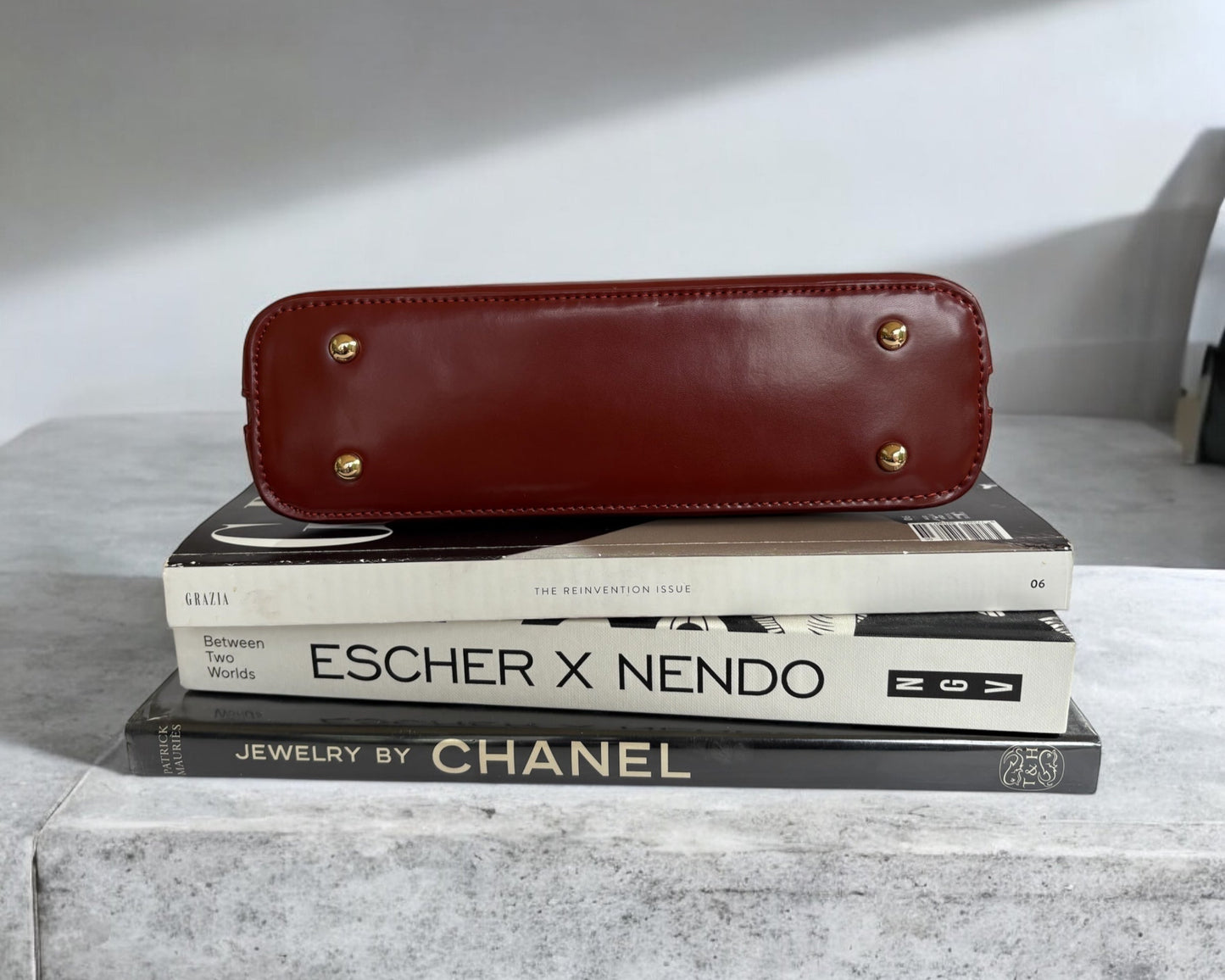 clariterubyredEveningbagstatementgolddetailingvintagebottompegsdetailformalcocktail